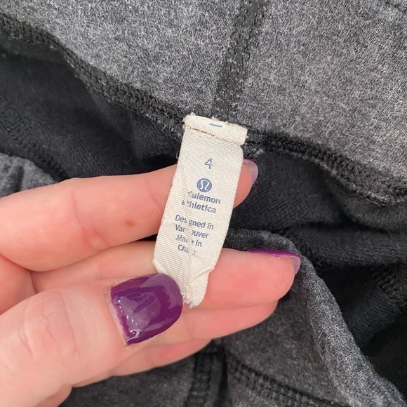 Lululemon Women’s Gray Joggers size 4 - Picture 10 of 10